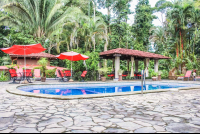 pool 
 - Costa Rica