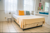 Apartment Queen Size Bed Selina Hostel Manuel Antonio
 - Costa Rica